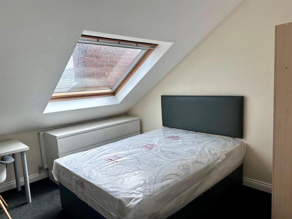 Bedroom Three.jpg