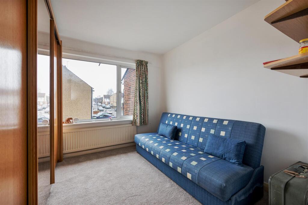 Harman Close, E4