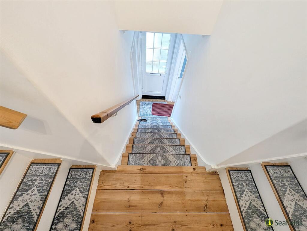 Landing &amp; Stairs