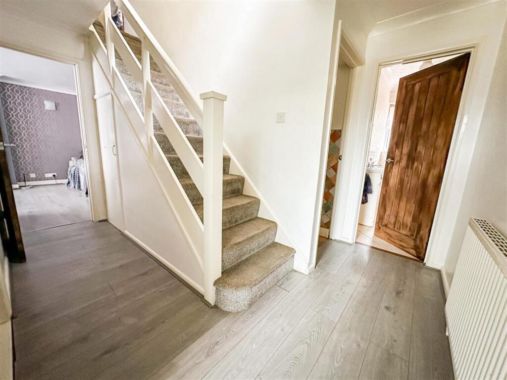 ENTRANCE HALLWAY