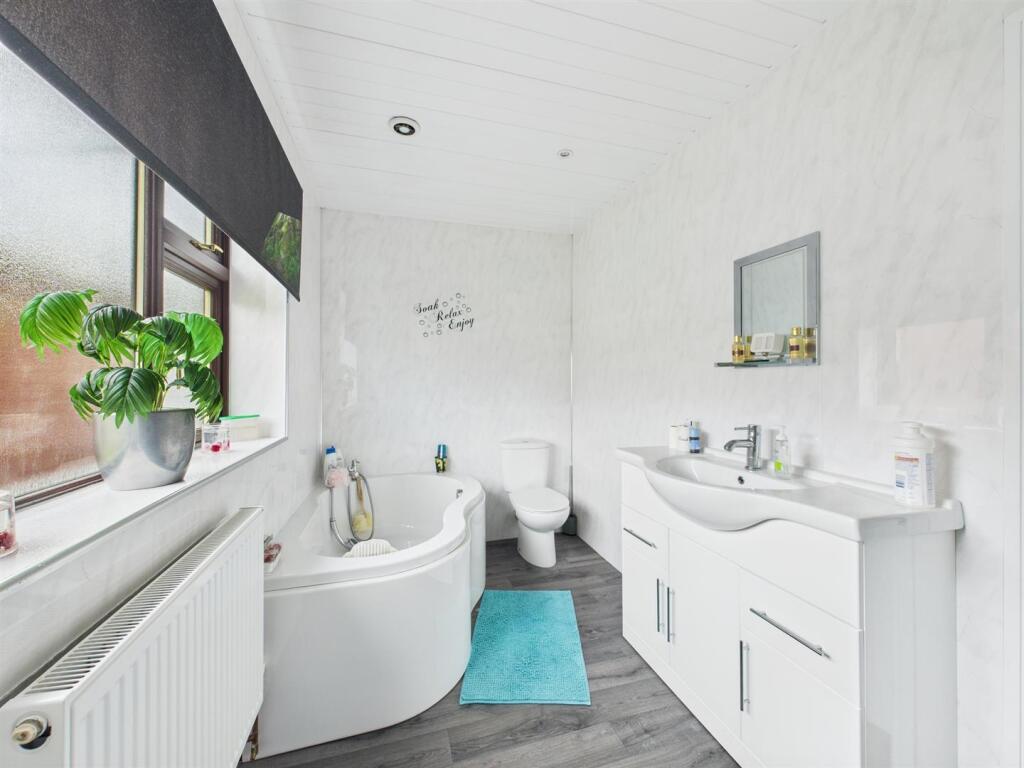 Ensuite Bathroom