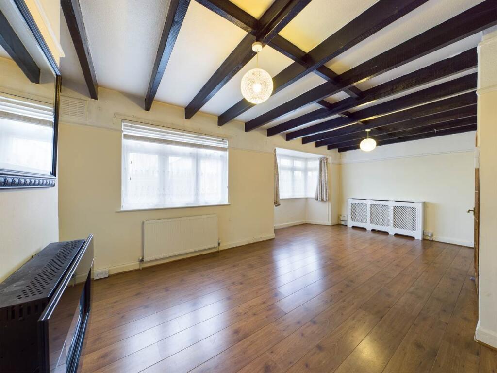 Lounge &amp; Dining Room