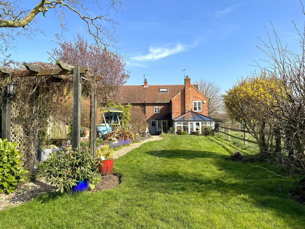 Rear Garden/ Elevation 630