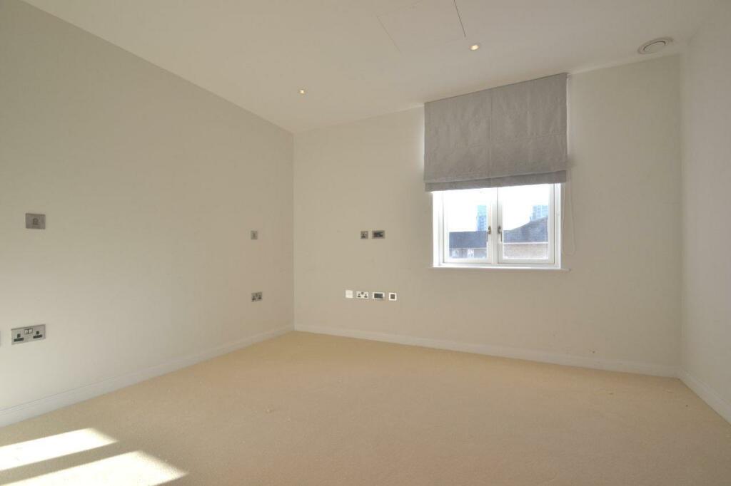 2nd bedroom 1.jpg