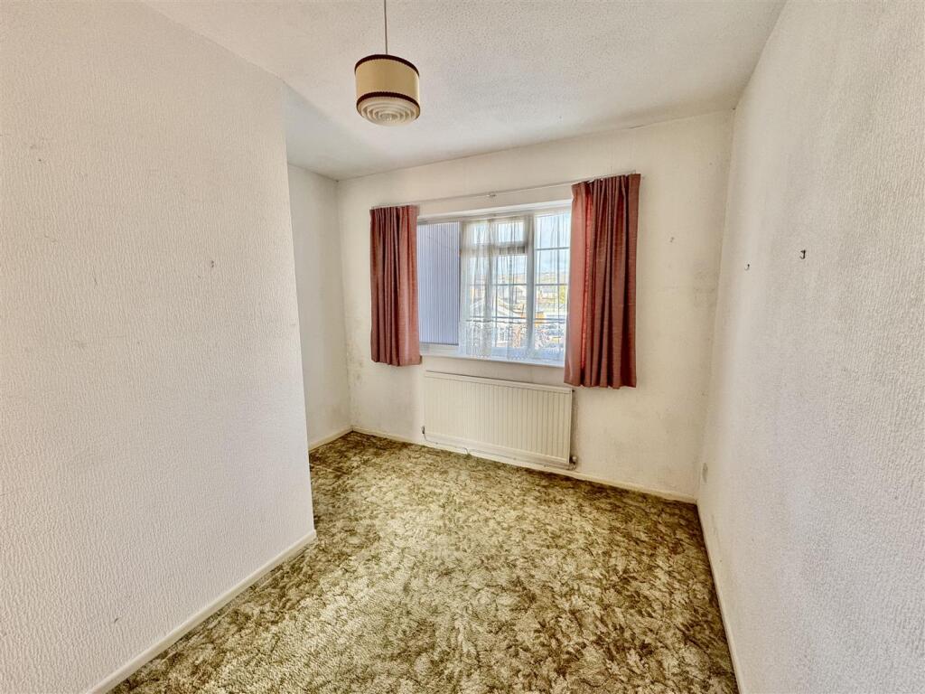 Bedroom 3 (L Shaped)