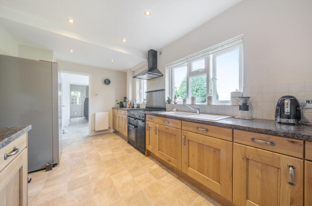 1323718-1-687e737...