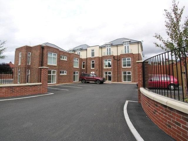 Flat 10 Back Mersey View