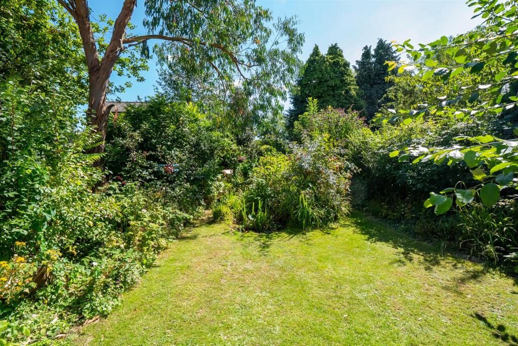 Rear Garden..jpg