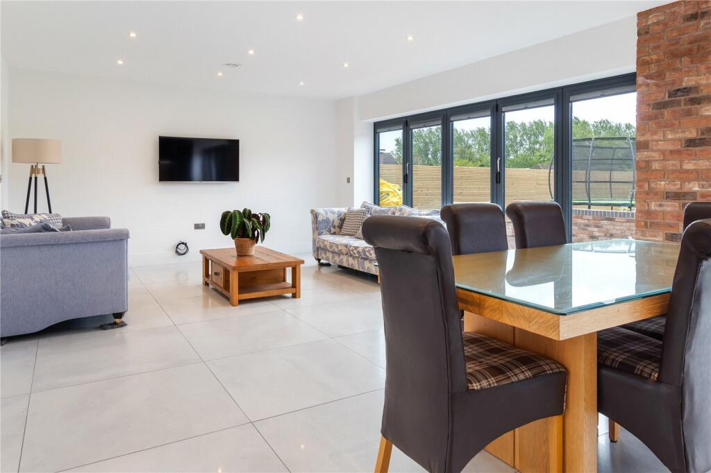 Kitchen/Living Room