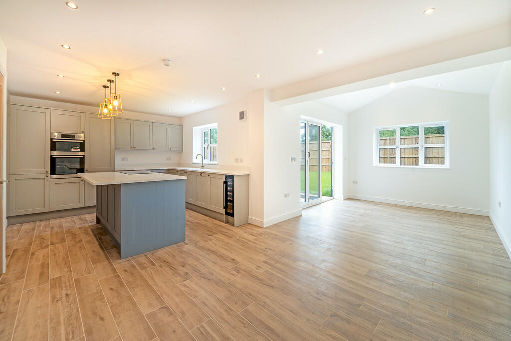 Mirrored model fa...