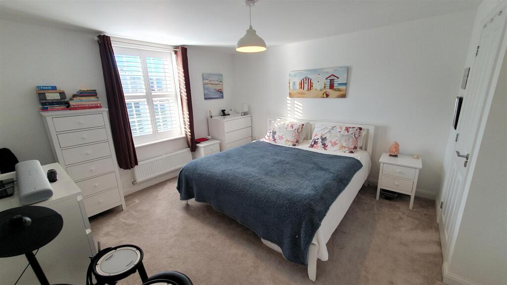 6. Bed 1.jpg