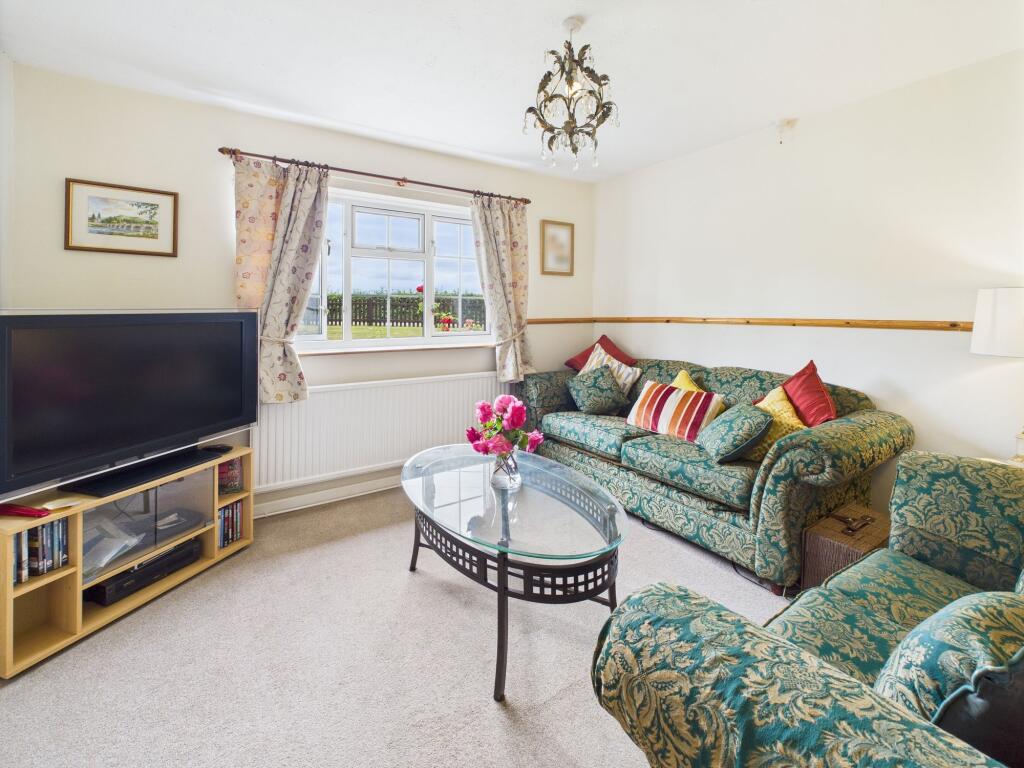 Sitting Room / Ground Floor Bedroom