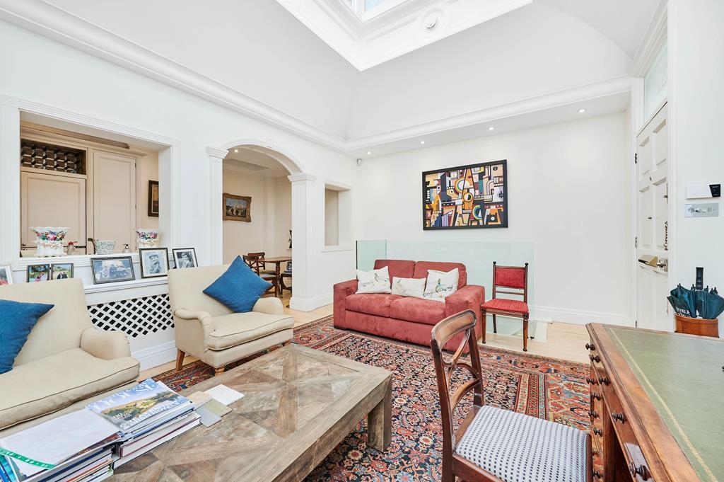 Ayrton_Wylie_-_81A_Chester_Square_London_SW1W_9DP_