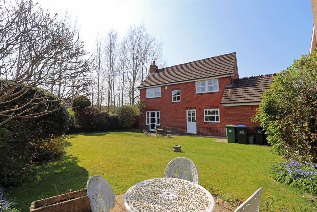 Generous Sized Rear Garden