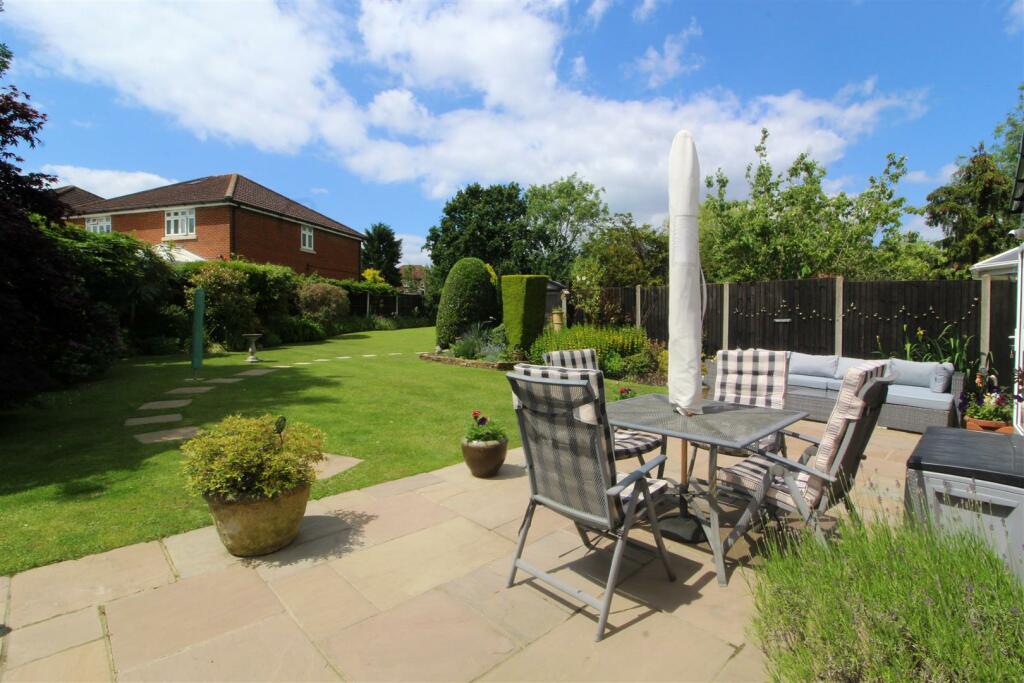 garden 1.jpg