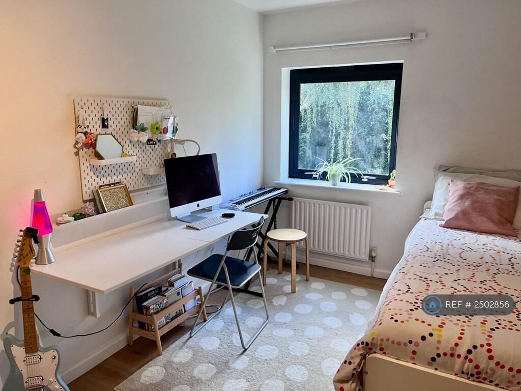 Bedroom 02