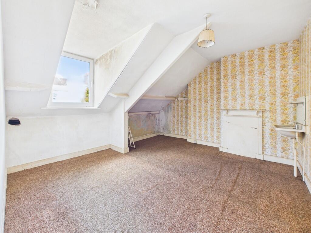 CAM03974G0-PR0215...