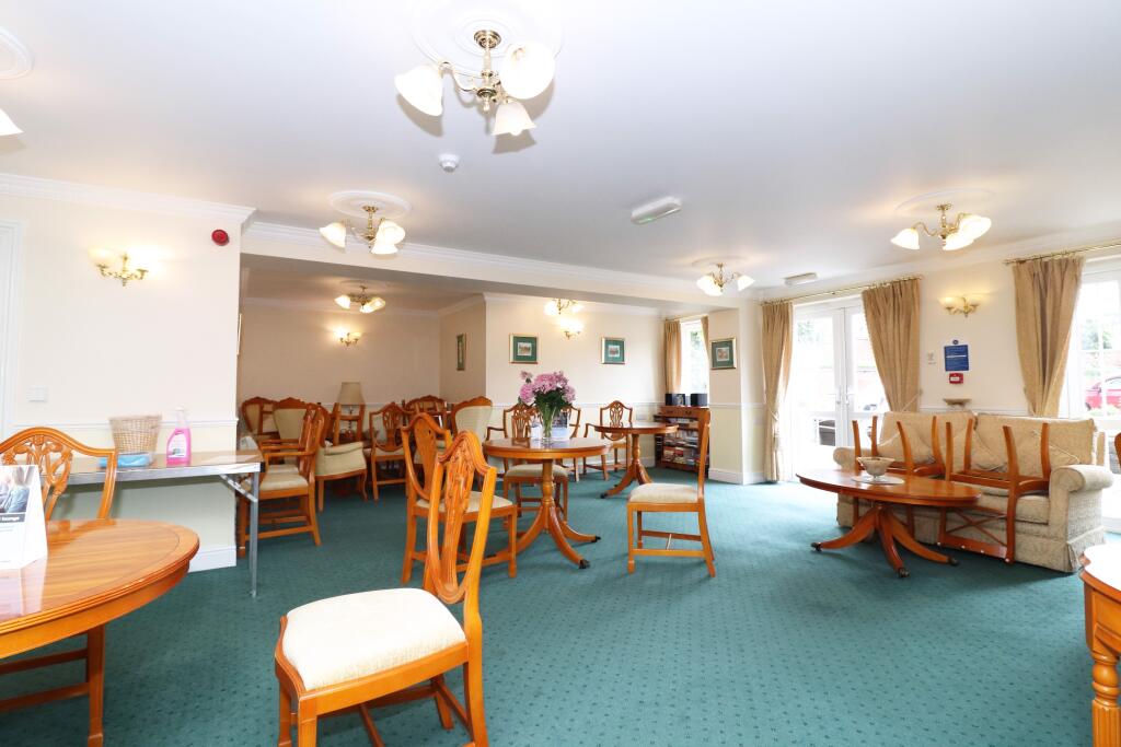 RESIDENTS LOUNGE