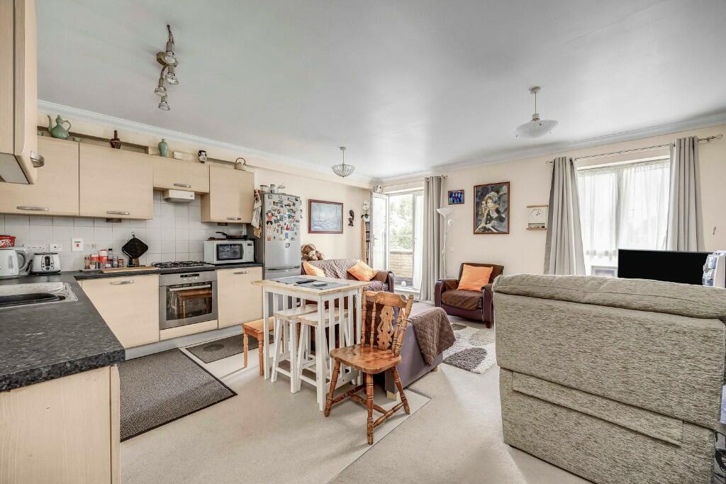 Woodcote Road, Wallington, Surrey, SM6