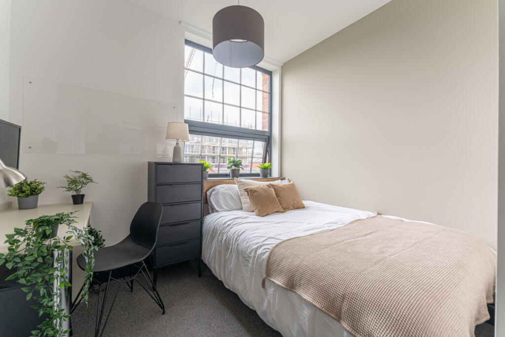 The Hosiery Factory Flat J Bedroom 8
