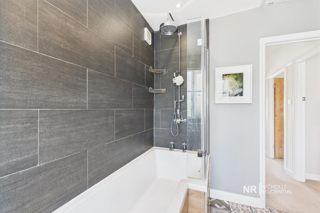 Bathroom Extra Photo