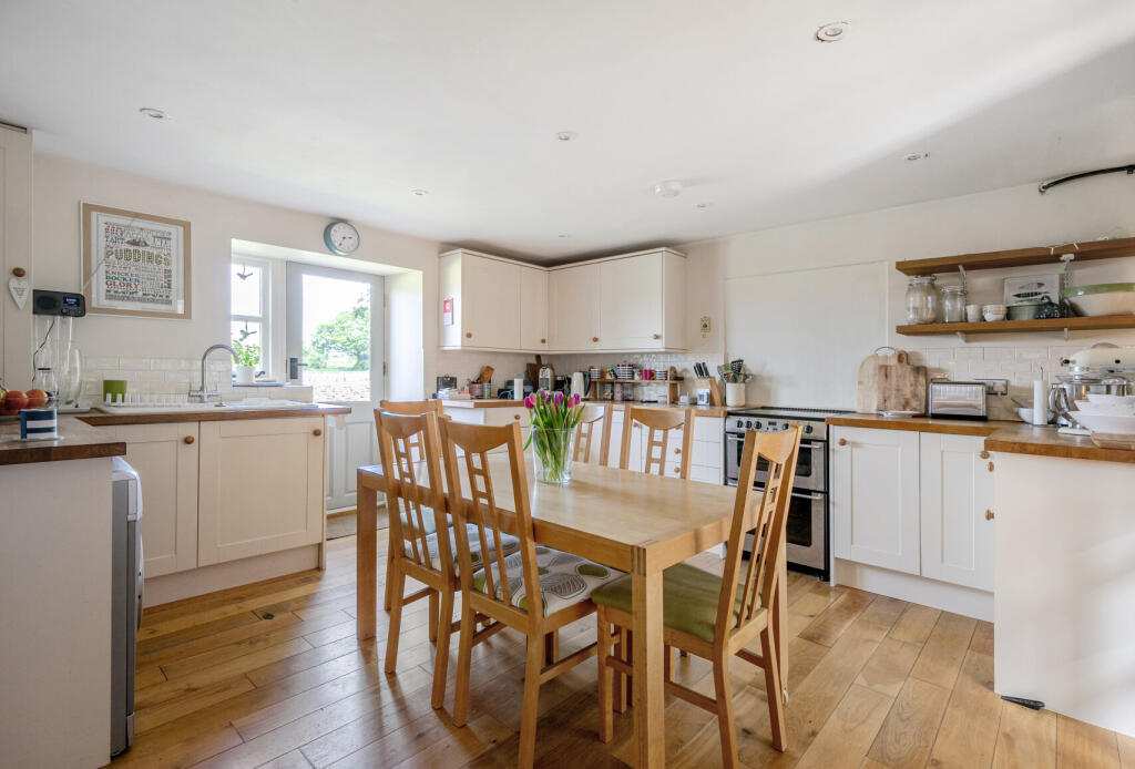 22-6819d8beb8067-...