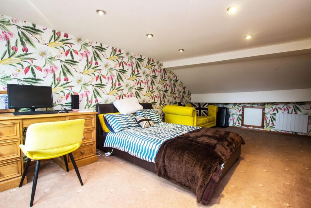 Almond Street (17).jpg