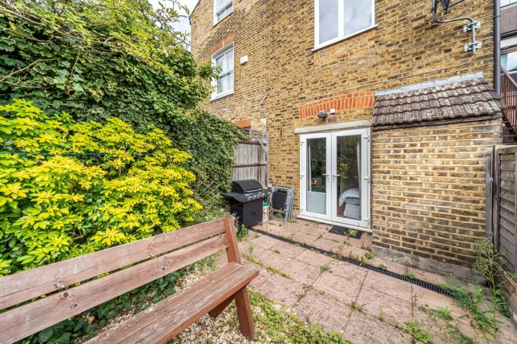 44-A-Rowfant-Road...