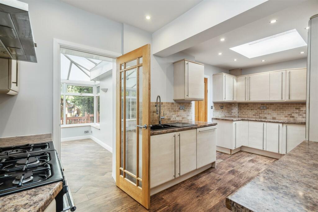 82 Burman Road, Shirley, B90 2BQ DMS3006_5.jpg