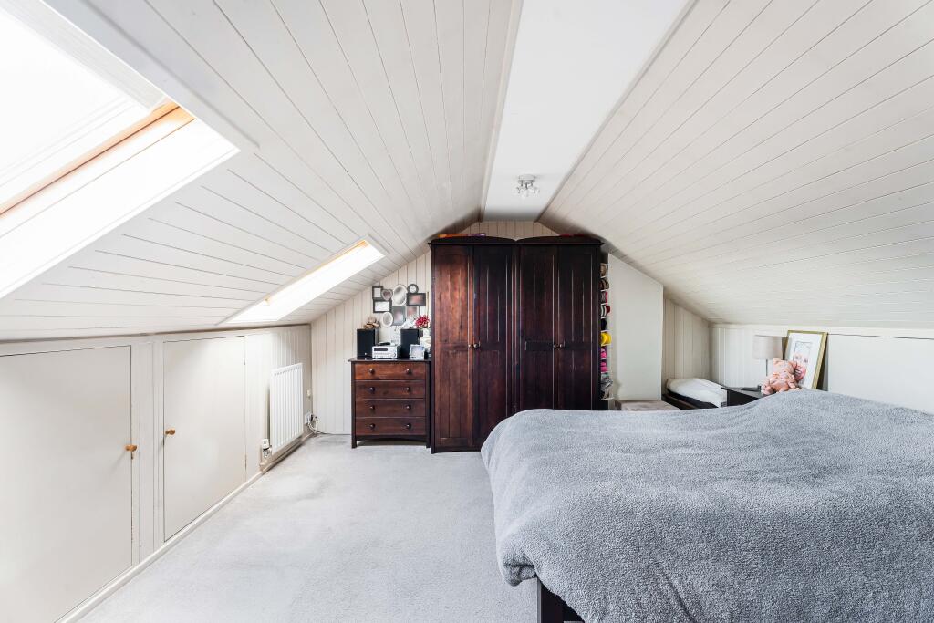 Principal bedroom