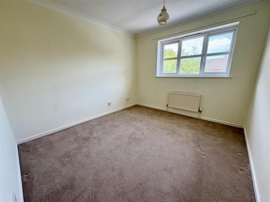 8. bed3.jpg