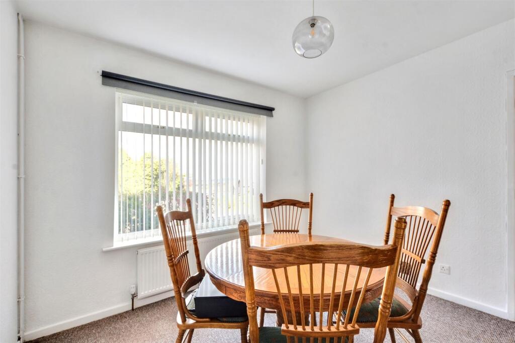 Dining Room_4.jpeg