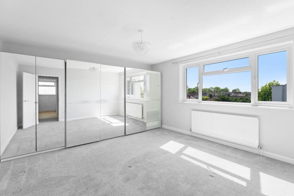1.10 - bedroom.jpg