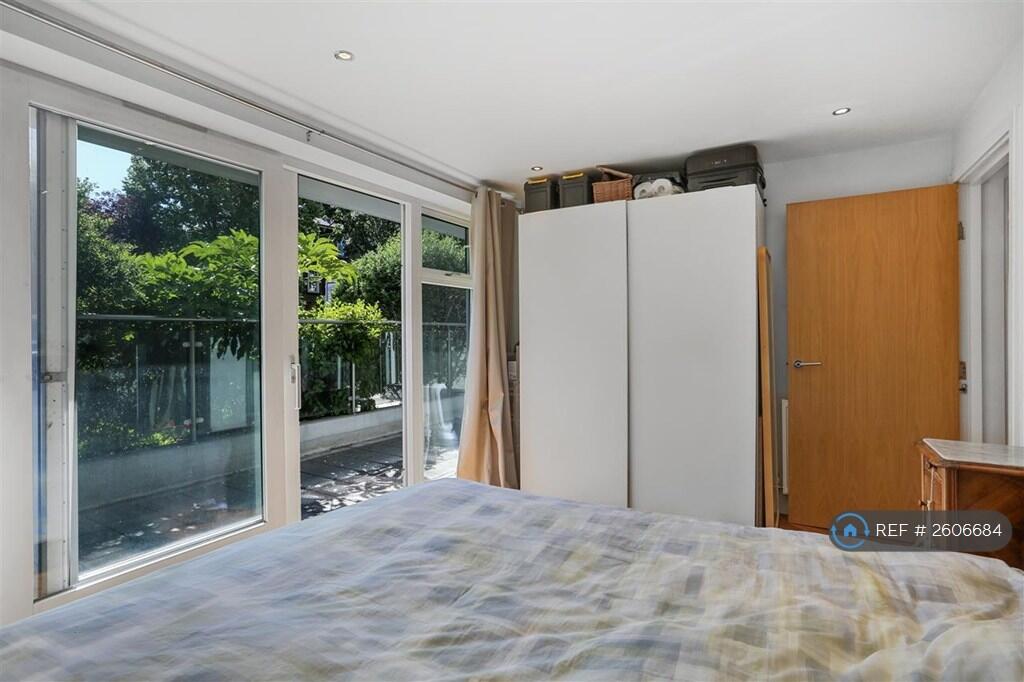 Master Bedroom - Super King Bed