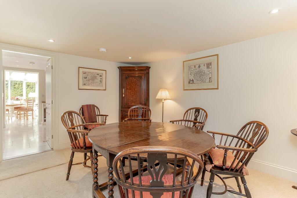Dining Room - B.jpg