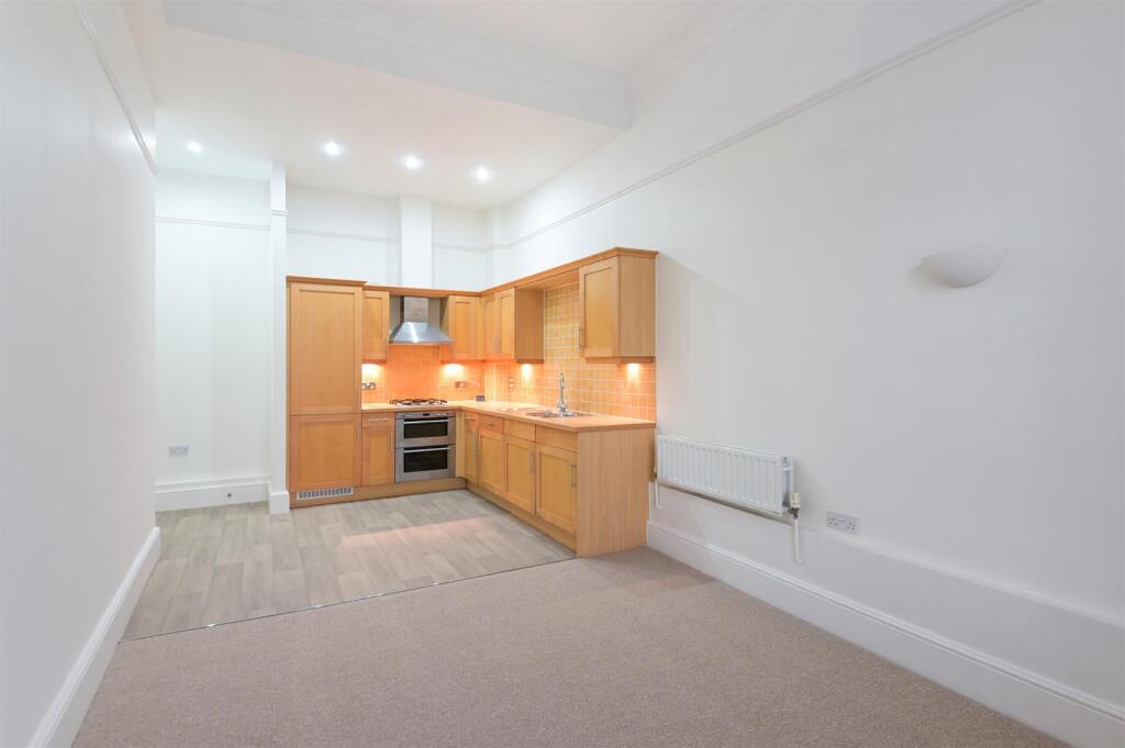 New WELLESLEY HOUSE,6-17 (1).jpg