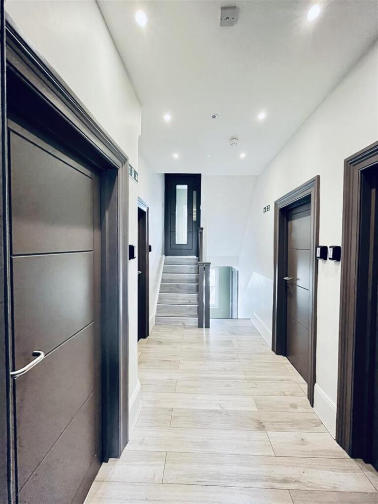 94830f90-9601-475f-ab9c-f8fed81f5c4e 2.jpg