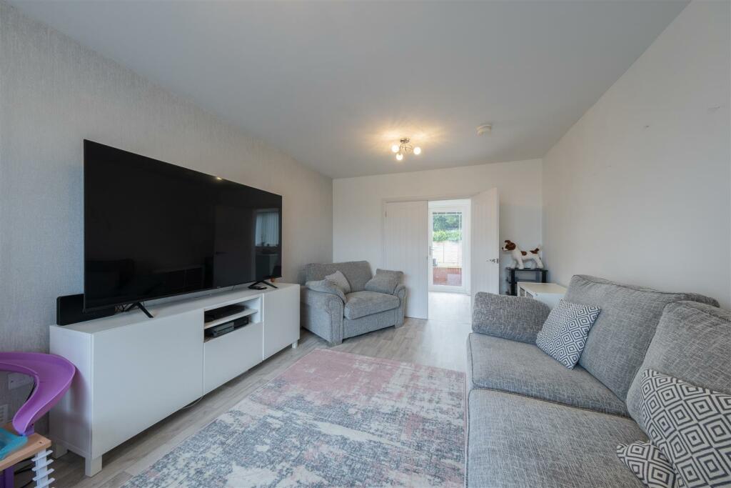 31 Yew Tree Drive-008.jpg