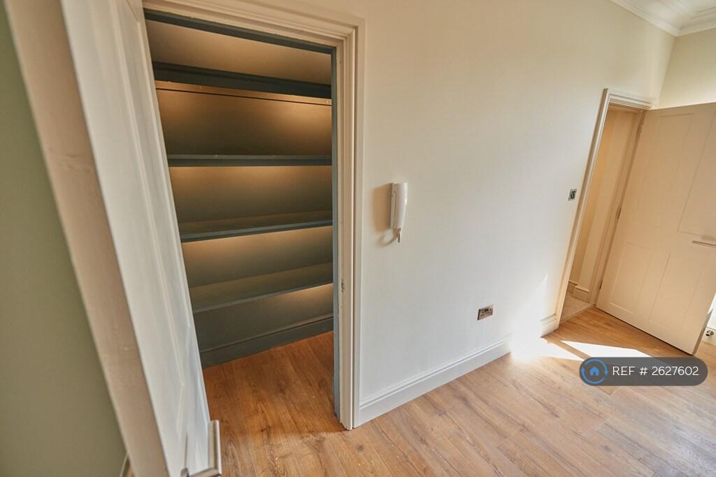 Walk-In Back-Lit Larder With Intercom