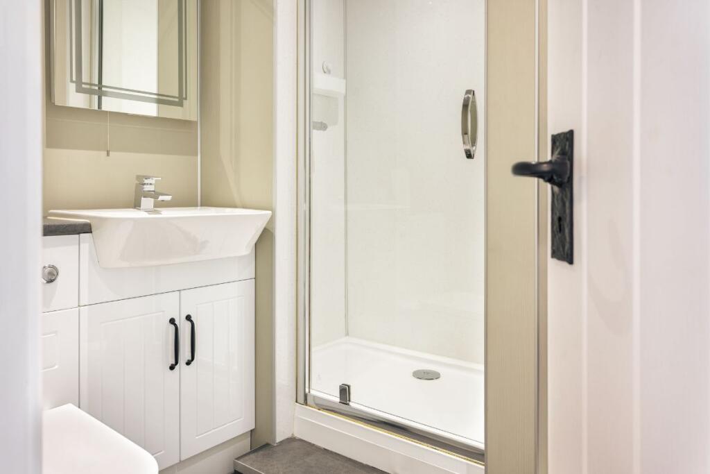 Moles Cottage Bathroom