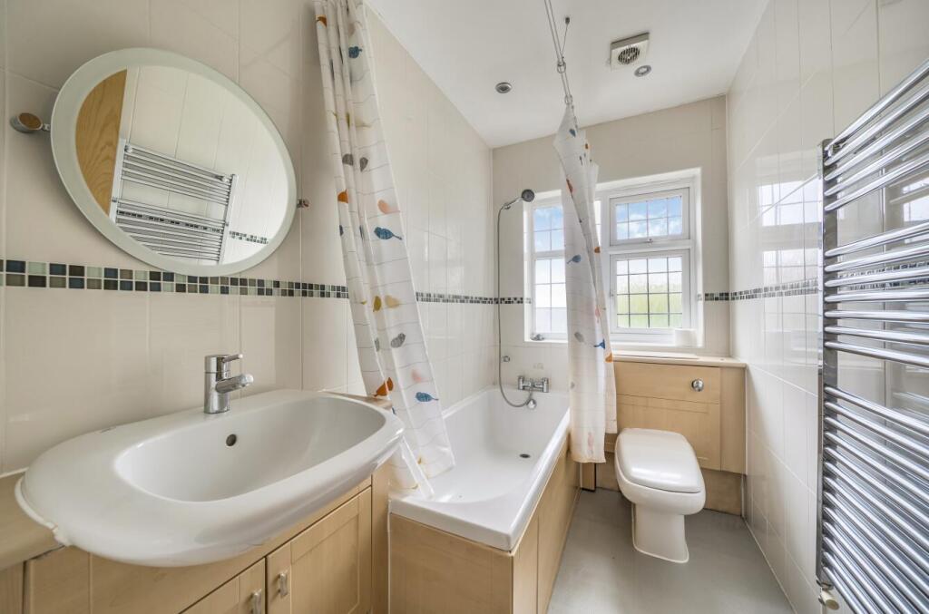 Davidson Frost-Wellings, DFW, Fauna Close, Bathroo