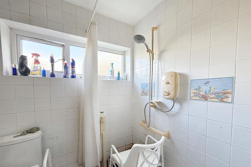 East Bungalow, Silsden Reservoir, High Brunthwaite, Silsden, Keighley, BD20 0NH