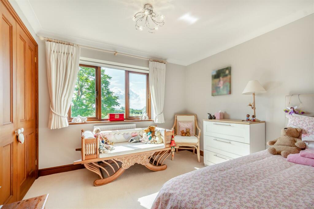 8569268-interior13.jpg