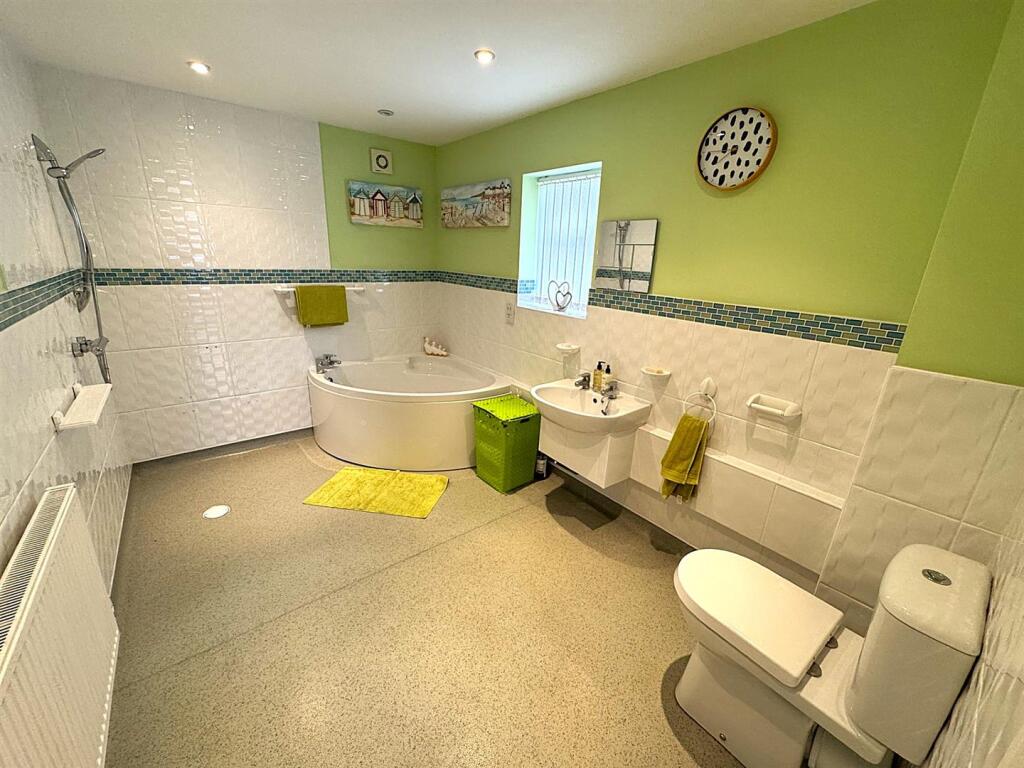 thumbnail_image0 (4).jpg