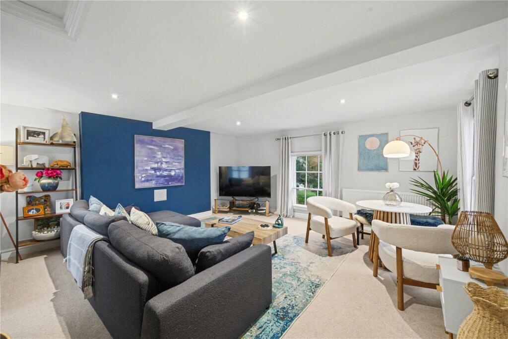 Holywell Road, Malvern, Worcestershire, WR14