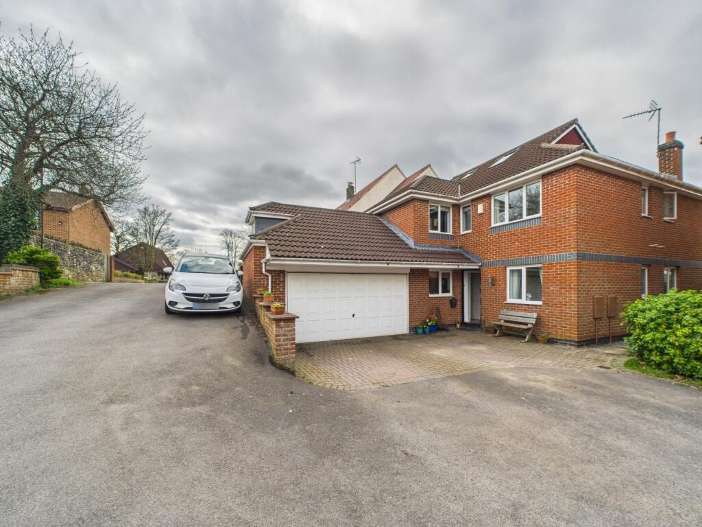 CAM02023G0-PR0126-STILL029