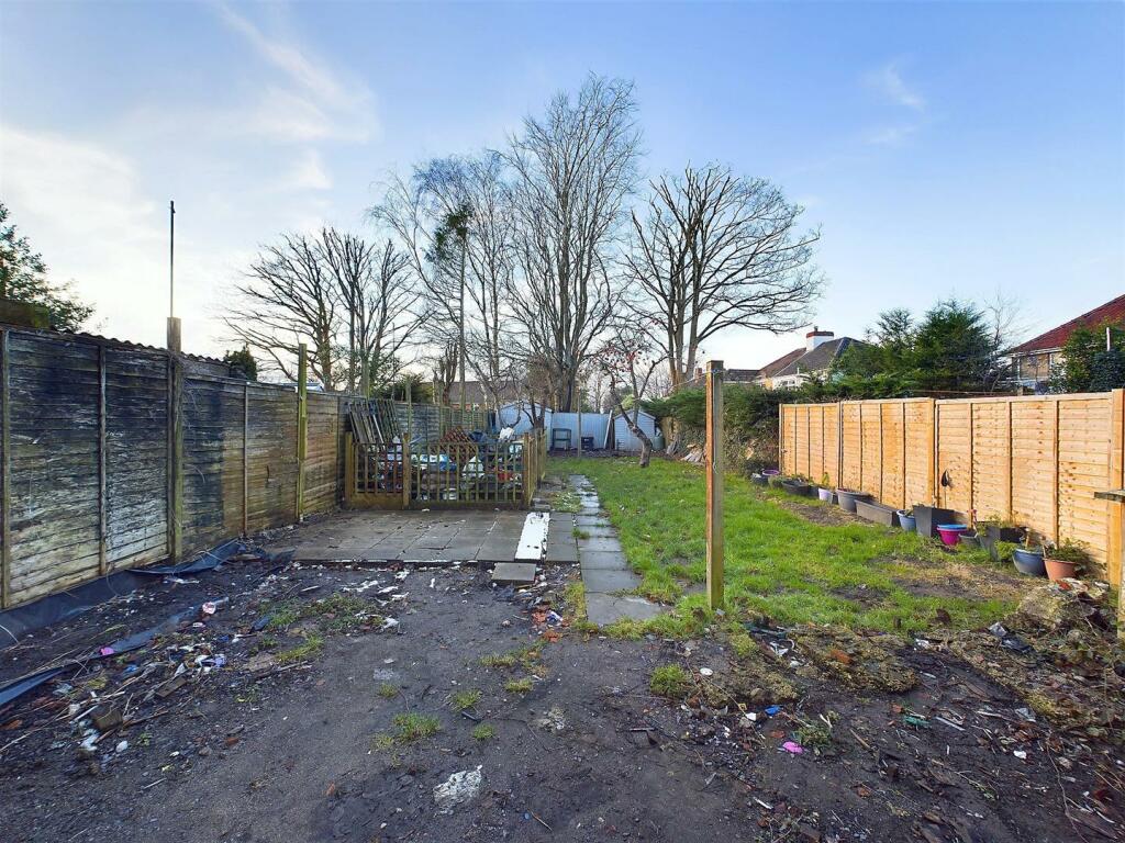 3 - Semi-detached house for Auction, Kingswood, Br