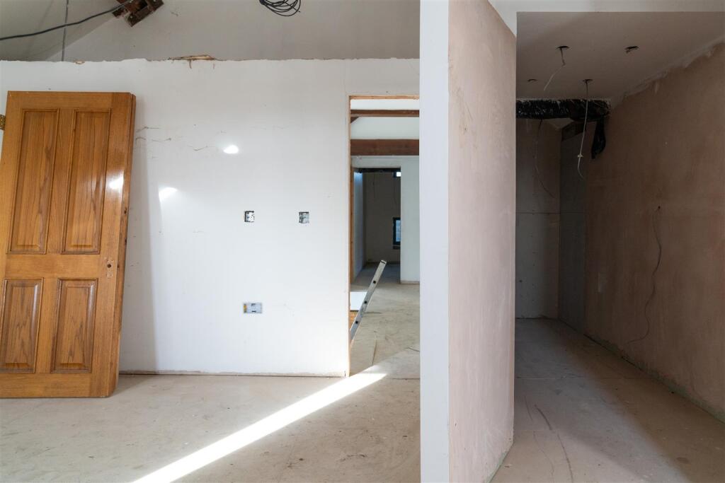 Upstairs-3.jpg