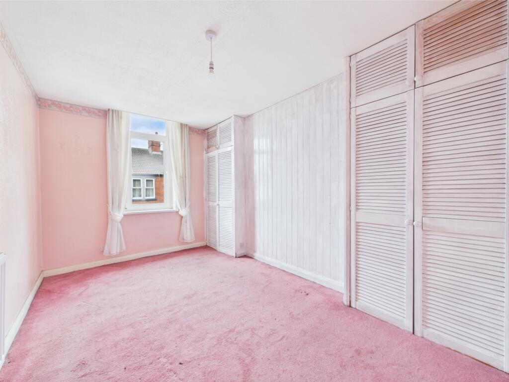 CAM02195G0-PR0073-STILL020