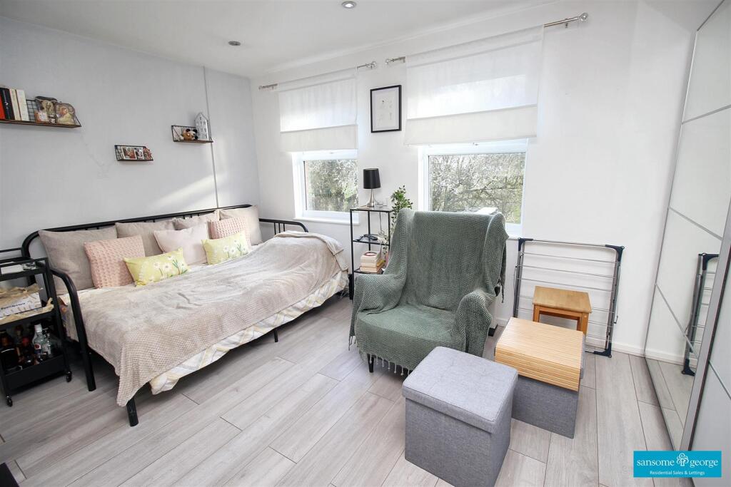 Lounge/Bedroom